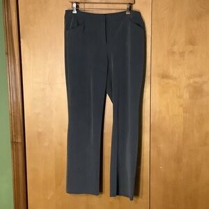 Chico’s gray trousers, size 8 (Chico’s size 1)